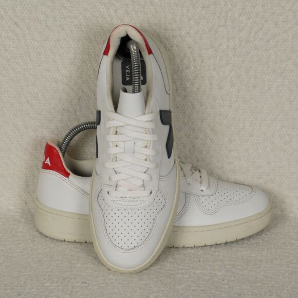 Veja V-10 Sneakers Womens 7 White Nautico Pekin Leather Amazonian Rubber Brazil - Picture 1 of 15